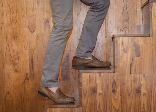 Wood Stairs Refinishing Wood Stairs Refinishing